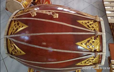 Kendang Bem: Peran, Teknik, dan Keunikan dalam Gamelan Jawa 1 kendang bem ukir